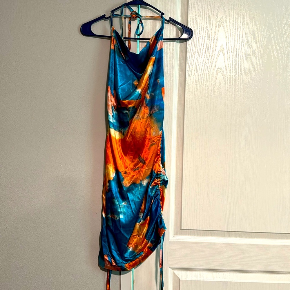 Sm- Very Vibrant NEVER worn